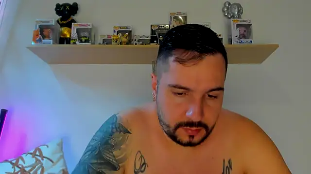 Snapshot of camilo_restrepo21 chatting on December 2025 09:03:02 PM camilo restrepo21 online show from December 2025 09:03:02 PM