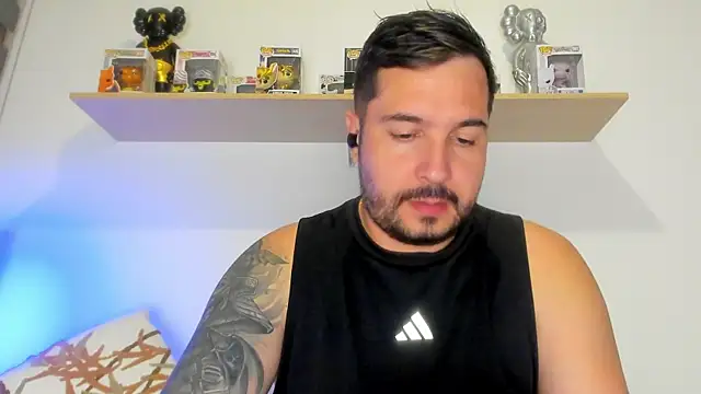 camilo restrepo21 online show from May 2026 11:52:02 PM