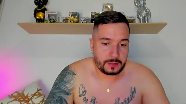 Snapshot of camilo_restrepo21 chatting on November 2025 11:30:02 PM camilo restrepo21 online show from November 2025 11:30:02 PM