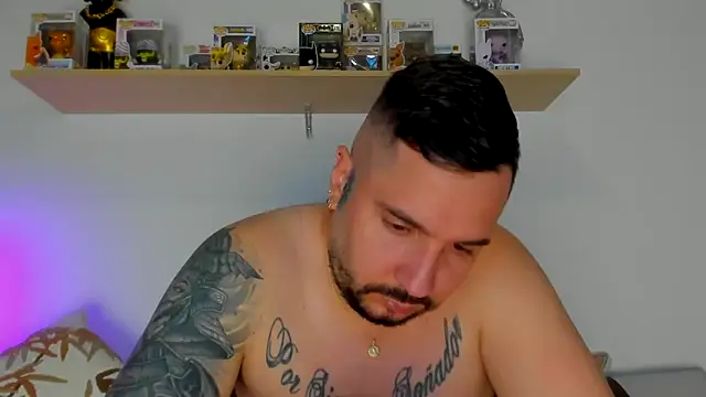 Snapshot of camilo_restrepo21 chatting on November 2025 12:44:01 AM camilo restrepo21 online show from November 2025 12:44:01 AM