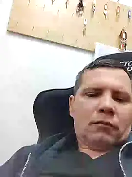 Snapshot of Lucy_1_roso chatting on December 2024 09:28:01 AM Lucy 1 roso online show from December 2024 09:28:01 AM