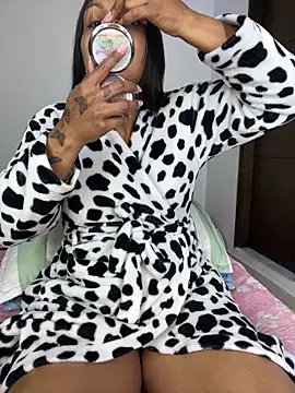 sandylau online show from November 2025 12:33:01 AM