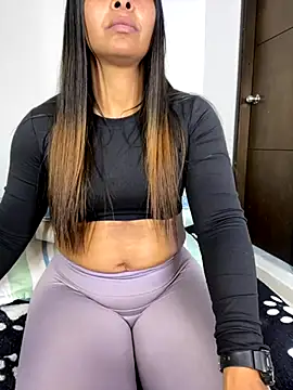 sandylau online show from October 2025 09:25:01 PM