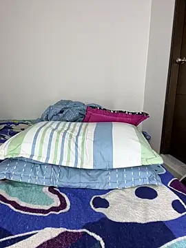 sandylau online show from April 2026 10:05:02 PM