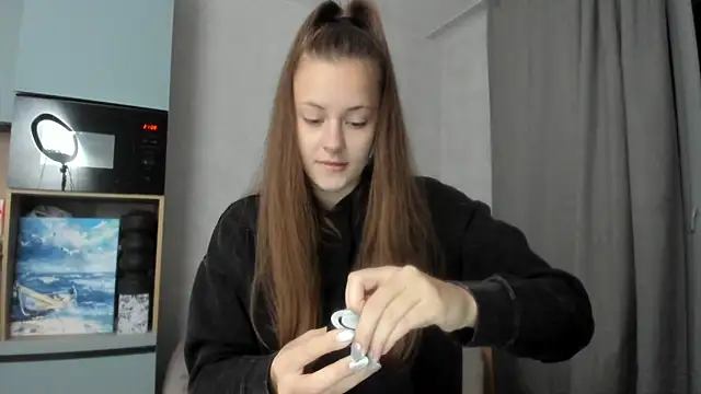 Snapshot of why_again_me chatting on October 2025 06:09:02 PM why again me online show from October 2025 06:09:02 PM