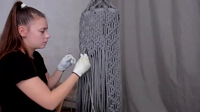 Snapshot of why_again_me chatting on March 2025 10:26:01 PM why again me online show from March 2025 10:26:01 PM