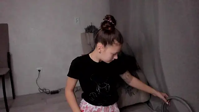 Snapshot of why_again_me chatting on February 2025 03:36:02 PM why again me online show from February 2025 03:36:02 PM