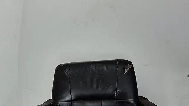 Snapshot of Emmaa_5 chatting on November 2025 12:15:01 AM Emmaa 5 online show from November 2025 12:15:01 AM