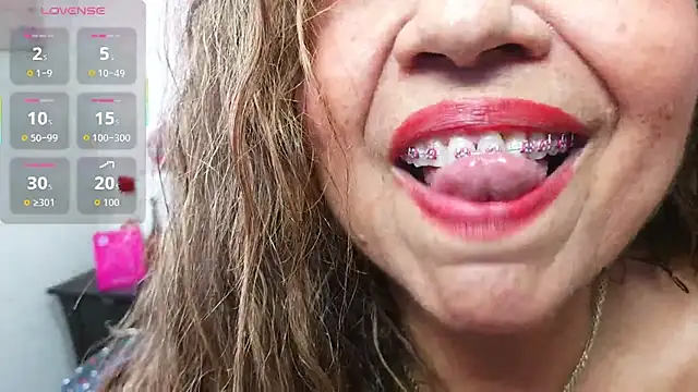 matureluna online show from March 2026 04:57:02 PM