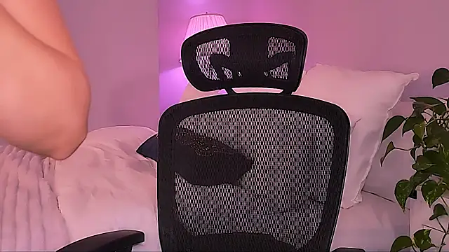 Wonderful Woman online show from March 2026 11:13:01 PM