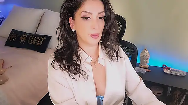 Snapshot of Wonderful_Woman chatting on October 2025 02:44:02 AM Wonderful Woman online show from October 2025 02:44:02 AM