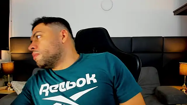 Snapshot of jerome_vcv chatting on December 2024 06:37:01 AM jerome vcv online show from December 2024 06:37:01 AM