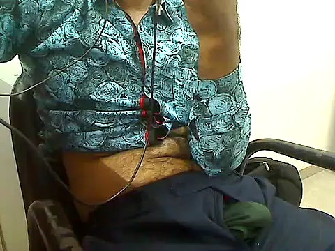 lltstr52 online show from May 2026 05:44:01 AM