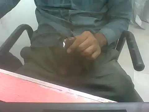 Snapshot of lltstr52 chatting on March 2026 06:04:02 AM lltstr52 online show from March 2026 06:04:02 AM