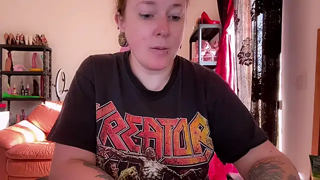 Snapshot of kisicaxx chatting on November 2025 07:24:02 AM kisicaxx online show from November 2025 07:24:02 AM