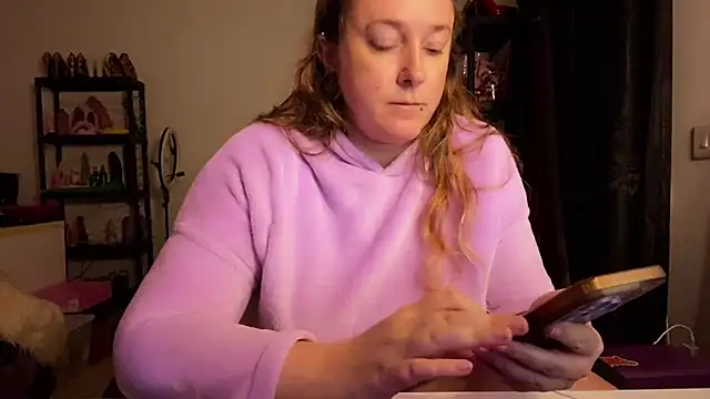 Snapshot of kisicaxx chatting on November 2025 06:29:02 PM kisicaxx online show from November 2025 06:29:02 PM