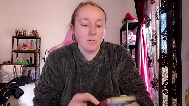 kisicaxx online show from February 2026 11:54:02 AM