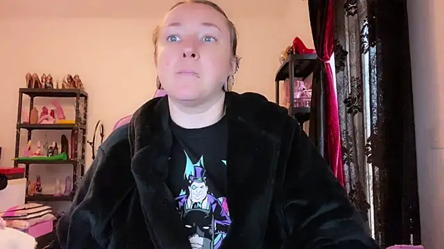 Snapshot of kisicaxx chatting on December 2025 11:42:02 AM kisicaxx online show from December 2025 11:42:02 AM