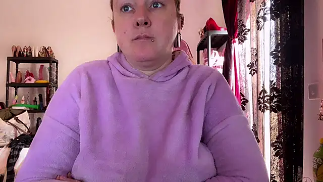 kisicaxx online show from March 2026 09:27:02 AM