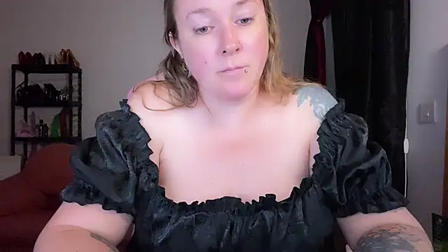 kisicaxx online show from September 2025 06:15:02 PM