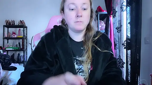 kisicaxx online show from February 2026 02:58:02 PM