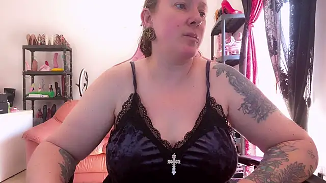 Snapshot of kisicaxx chatting on June 2026 08:31:02 AM kisicaxx online show from June 2026 08:31:02 AM