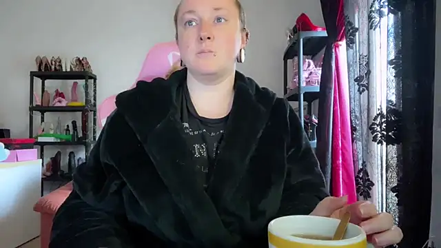 kisicaxx online show from March 2026 02:19:02 PM