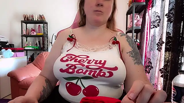 kisicaxx online show from April 2026 08:48:01 AM