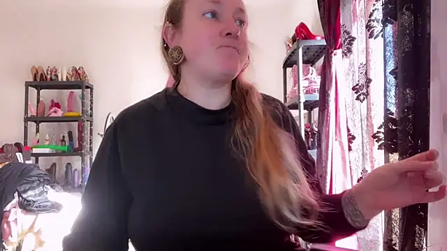 kisicaxx online show from February 2026 08:11:01 AM