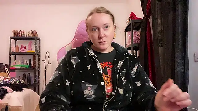 kisicaxx online show from January 2026 04:43:01 PM