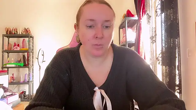 kisicaxx online show from December 2025 09:25:01 AM