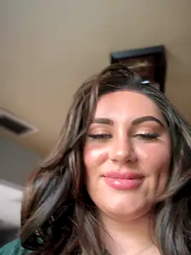 lovely beast online show from December 2025 06:12:01 PM