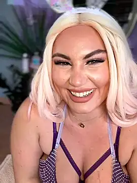 lovely beast online show from April 2026 08:26:02 PM