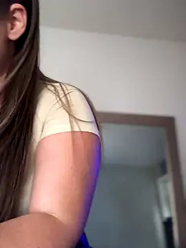 lovely beast online show from November 2025 05:27:02 PM