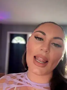 lovely beast online show from April 2026 03:40:02 PM