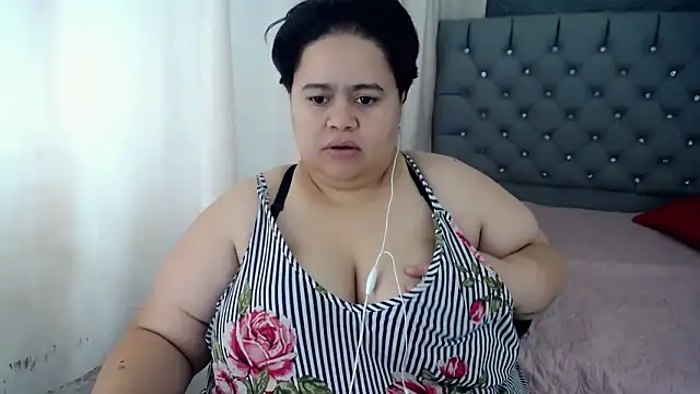 Snapshot of hotlesby4uxxx chatting on December 2024 07:59:02 PM hotlesby4uxxx online show from December 2024 07:59:02 PM