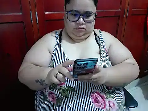 Snapshot of hotlesby4uxxx chatting on June 2026 02:00:01 PM hotlesby4uxxx online show from June 2026 02:00:01 PM