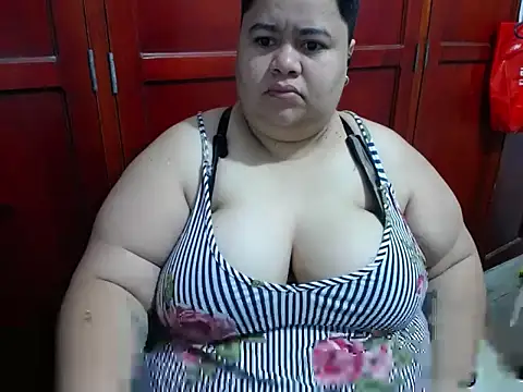 Snapshot of hotlesby4uxxx chatting on June 2026 01:54:01 PM hotlesby4uxxx online show from June 2026 01:54:01 PM