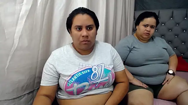 Snapshot of hotlesby4uxxx chatting on January 2025 10:46:02 PM hotlesby4uxxx online show from January 2025 10:46:02 PM