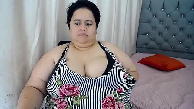 Snapshot of hotlesby4uxxx chatting on December 2024 10:46:01 PM hotlesby4uxxx online show from December 2024 10:46:01 PM