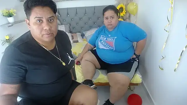 Snapshot of hotlesby4uxxx chatting on September 2025 12:26:01 AM hotlesby4uxxx online show from September 2025 12:26:01 AM