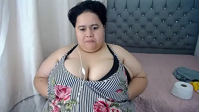 Snapshot of hotlesby4uxxx chatting on December 2024 11:00:01 PM hotlesby4uxxx online show from December 2024 11:00:01 PM