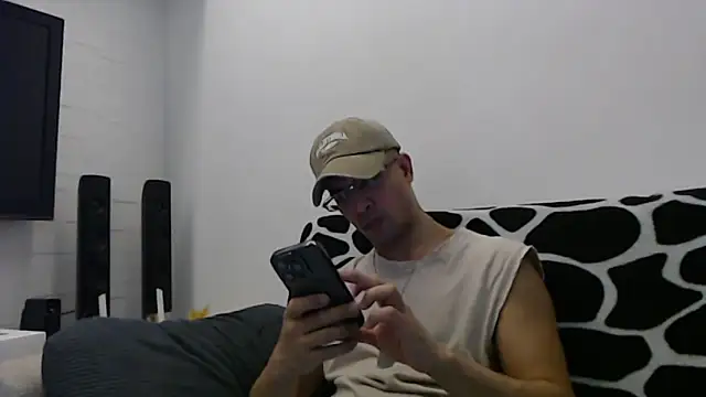 SebastianReiss online show from October 2025 07:03:01 PM