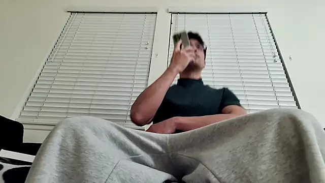 SebastianReiss online show from February 2026 05:18:01 AM