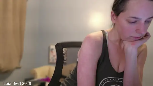 LeiaSwift online show from February 2026 01:08:02 AM