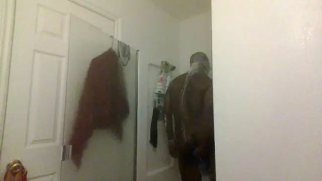 Tramontas online show from November 2025 07:55:01 AM