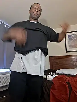 Tramontas online show from April 2026 10:55:01 PM