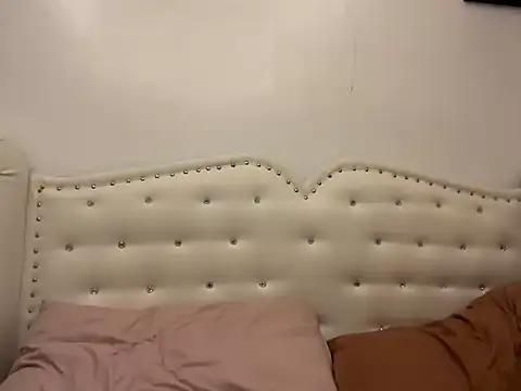 Snapshot of Tightwetholesxx chatting on May 2026 01:54:01 AM Tightwetholesxx online show from May 2026 01:54:01 AM