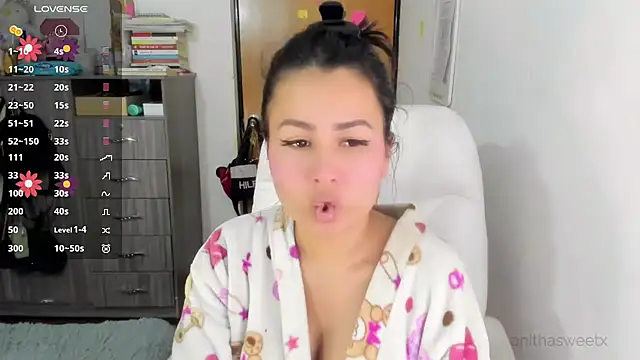 Snapshot of sweetana_ chatting on October 2025 10:47:01 AM sweetana online show from October 2025 10:47:01 AM