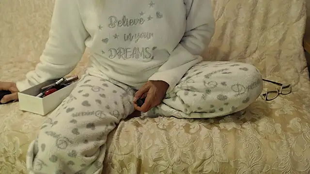 larawet online show from November 2025 07:14:02 PM